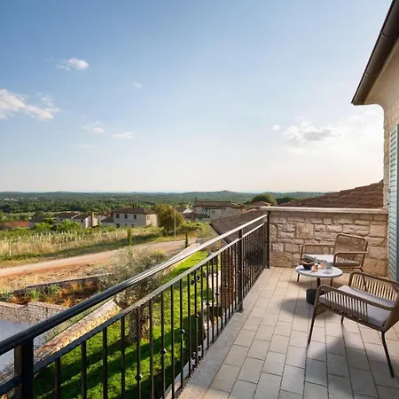 Rustic Rorripa & Reichardia With A Pool