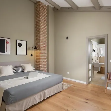 Rustic Rorripa & Reichardia With A Pool Villa