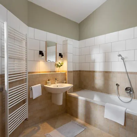Villa Rustic Rorripa & Reichardia With A Pool *