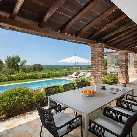 Rustic Rorripa & Reichardia With A Pool