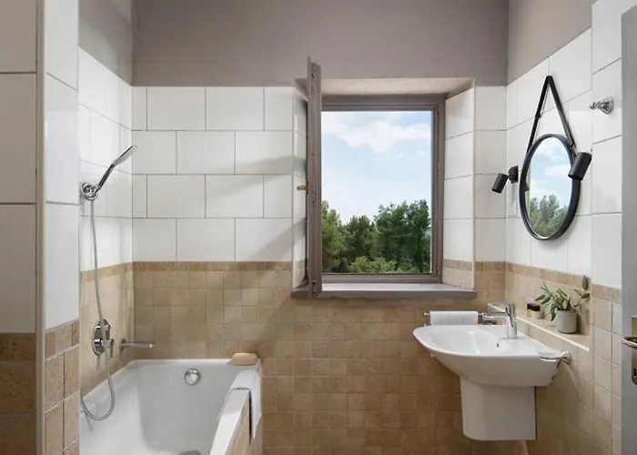 Rustic Rorripa & Reichardia With A Pool Villa Sveti Lovreč Pazenatički