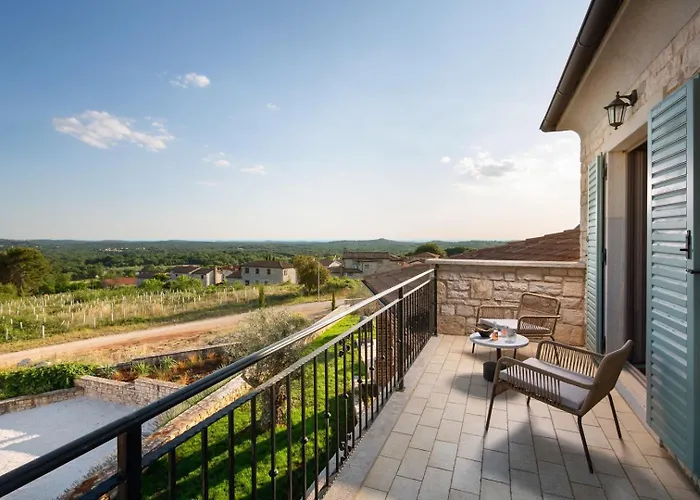 Rustic Rorripa & Reichardia With A Pool