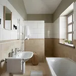 Vila Rustic Rorripa & Reichardia With A Pool *